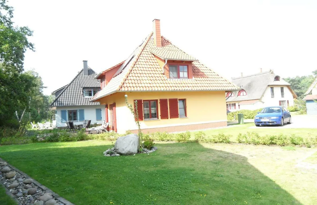 Zum-Luetten-Leuchtturm-1